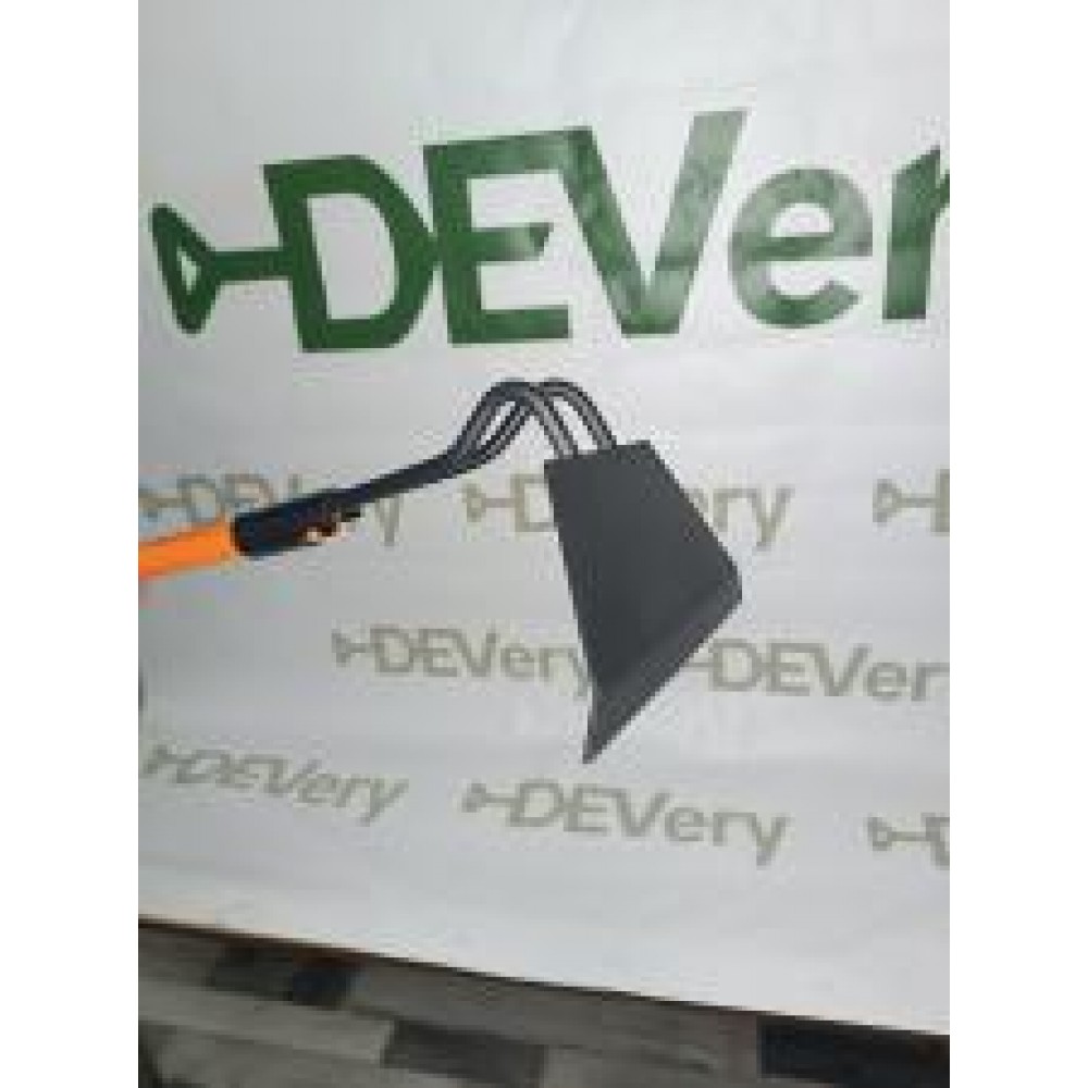 Тяпка 200мм Люкс с металлическим черенком 140021