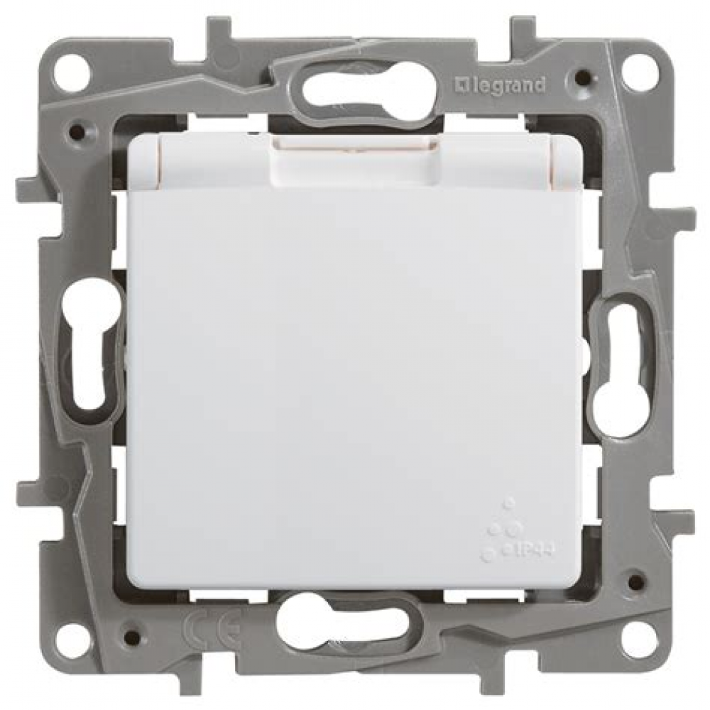 Розетка 1-я с/з скрытой установки шуко без рамки белый Legrand IP44 672232 