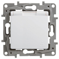 Розетка 1-я с/з скрытой установки шуко без рамки белый Legrand IP44 672226 