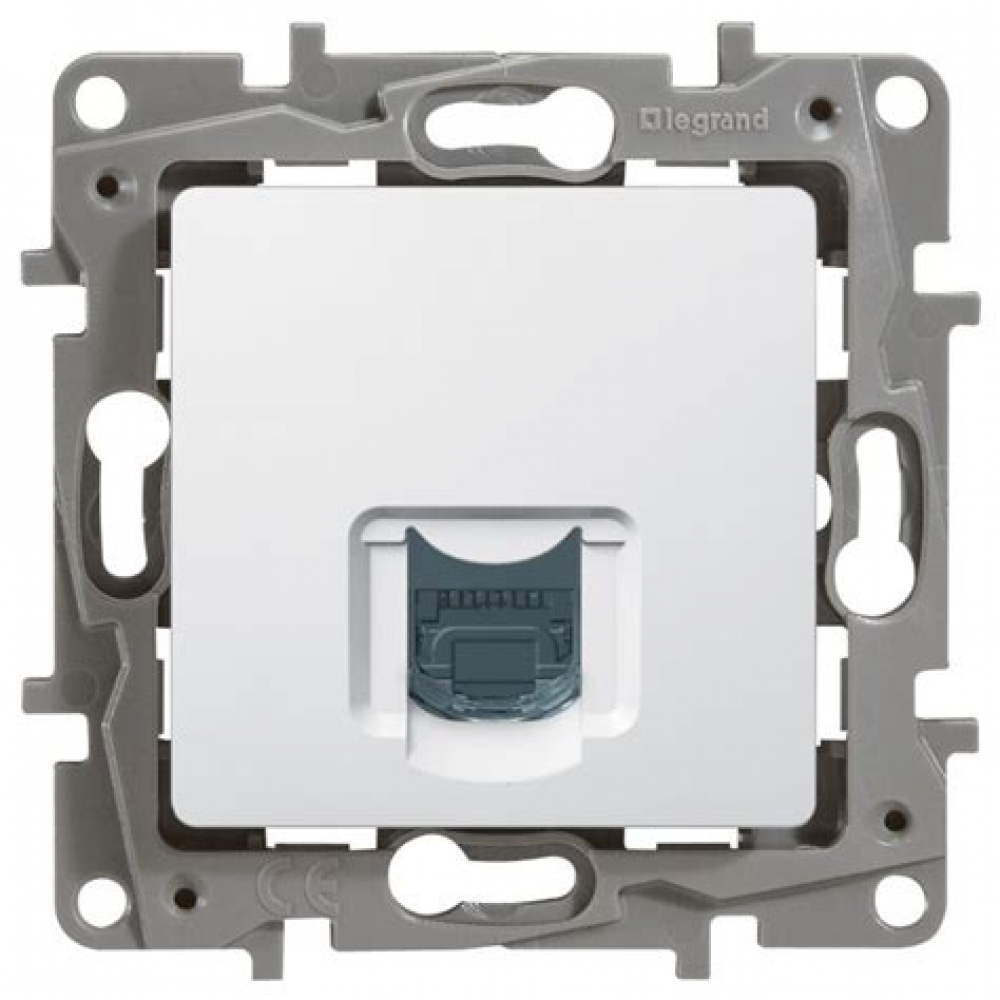 Розетка RJ45 кат 5E UTP скрытой установки без рамки белый Legrand 672241