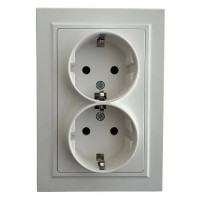 Розетка 2-я с/з с шторками белая U1A-022 SoftTouch AWS