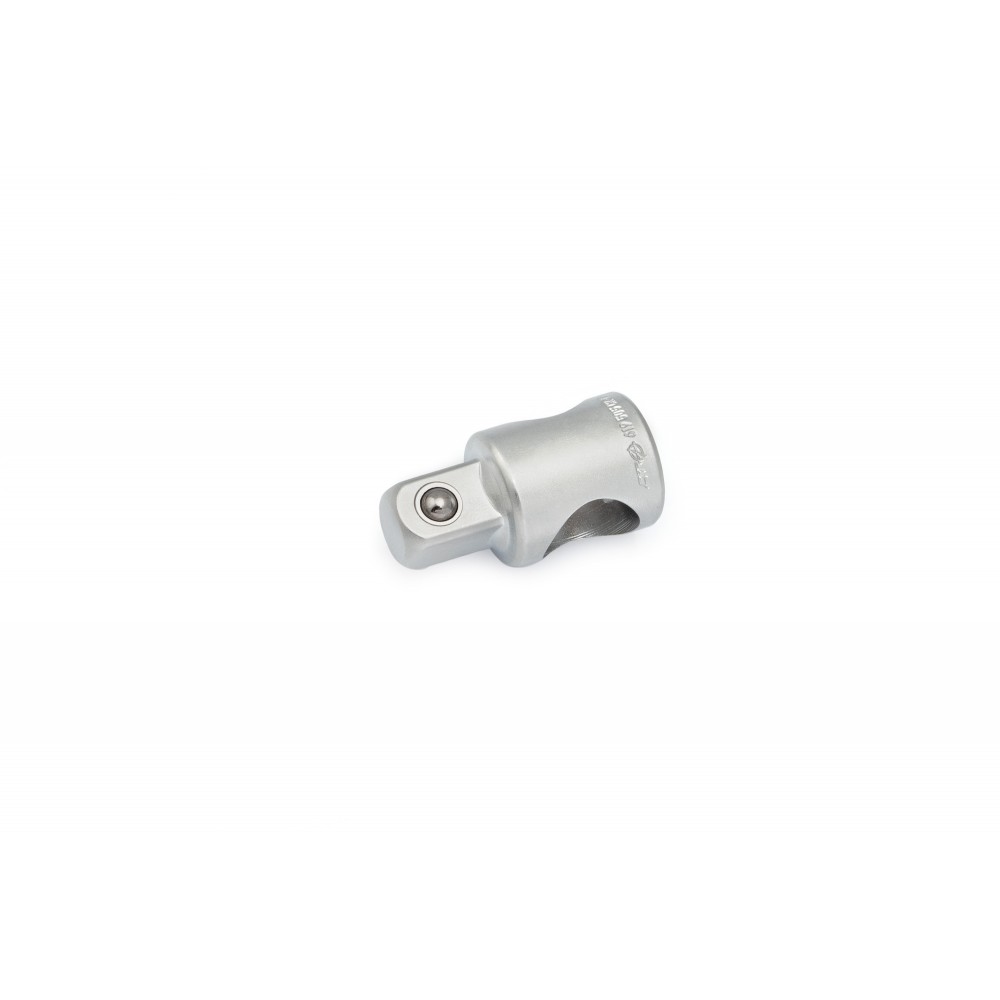Переходник д/насадок 3/8"-1/2" с отверстием под вороток 1/2'' 619505