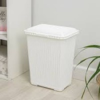 Корзина для белья 40л Ротанг белая 184006